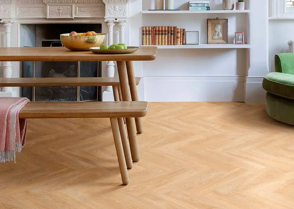 Suelo LVT en espiga